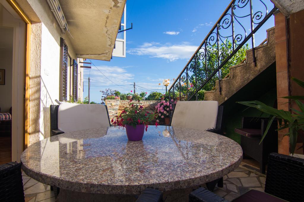 Apartment Magdic Brzac Esterno foto